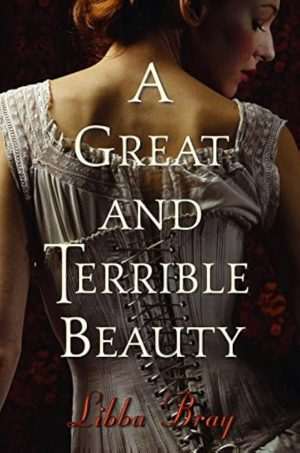 کتاب A Great and Terrible Beauty (زیبایی بزرگ و هولناک) نسخه انگلیسی PDF | لیبا بری