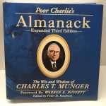 کتاب Poor Charlie's Almanack (سالنامه چارلی فقیر) نسخه انگلیسی PDF | چارلز تی. مانگر
